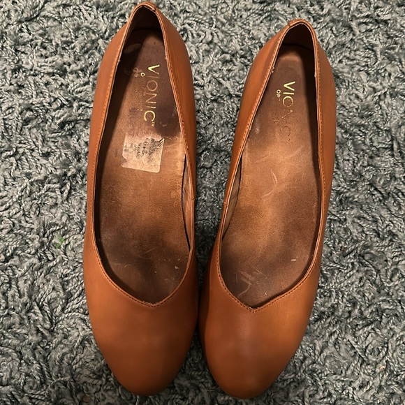 Vionic Antonia Mid Wedge Pumps Size 11